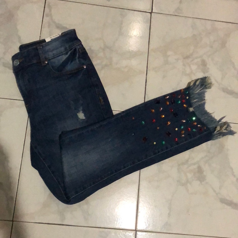 Ankle mid rise jean